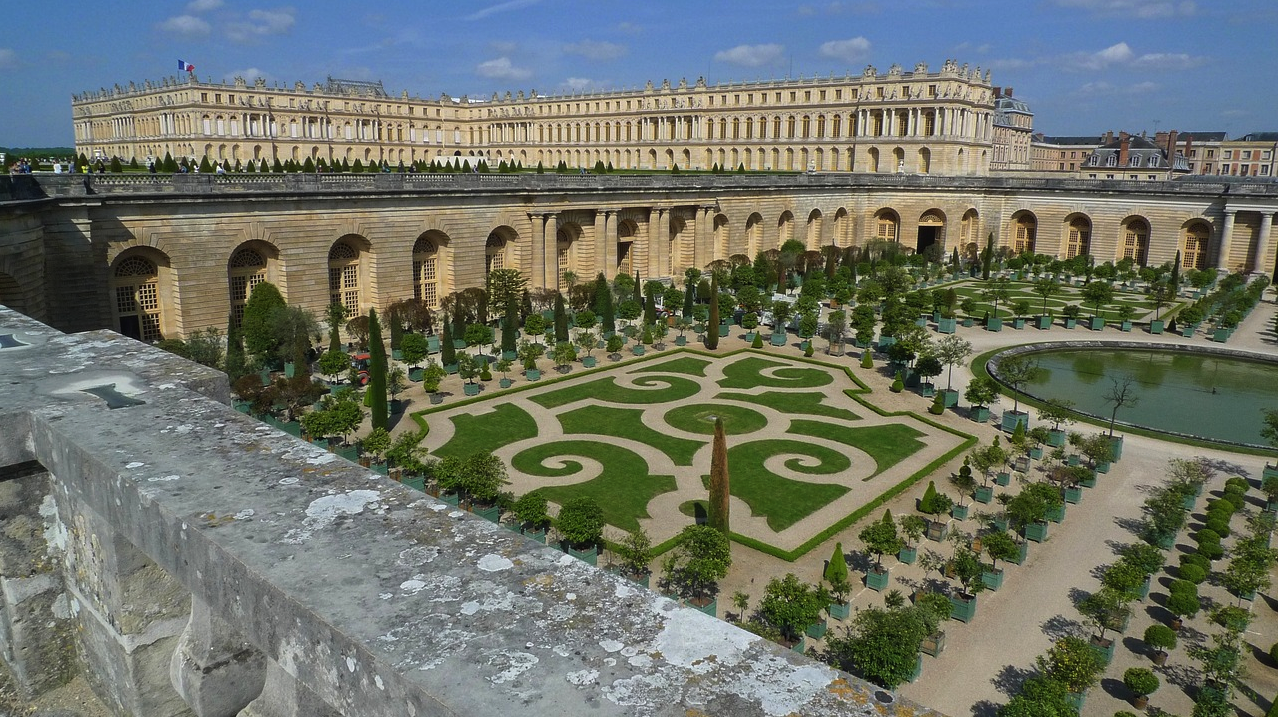 Taylor Swift’s Royal Bloodline? MyHeritage Reveals Her Shocking Connection to the Sun King